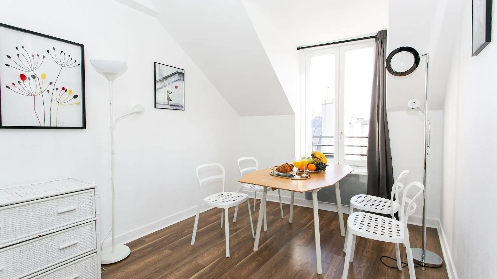 Upper 1Br Paris Cozy Apartment France