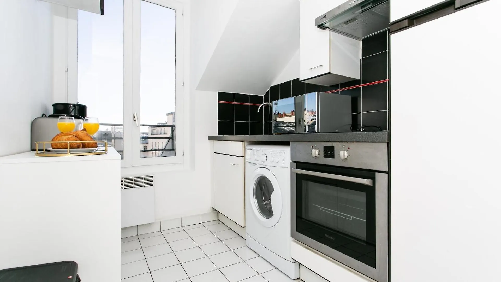 Upper 1Br Paris Cozy Lägenhet